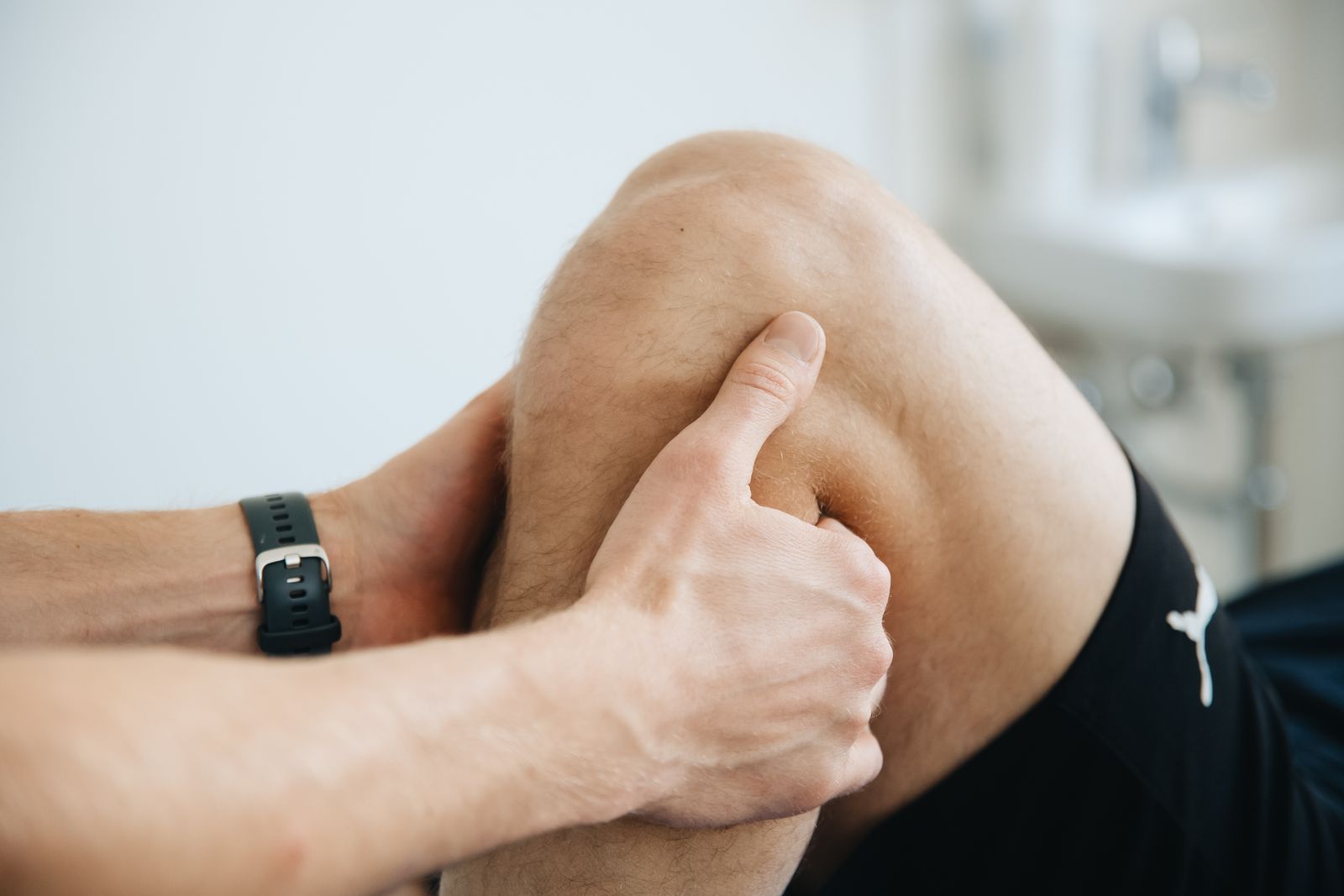 massage for knee pain near me